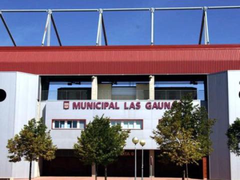 Campo de fútbol municipal Nuevo Las Gaunas (fachada oeste)